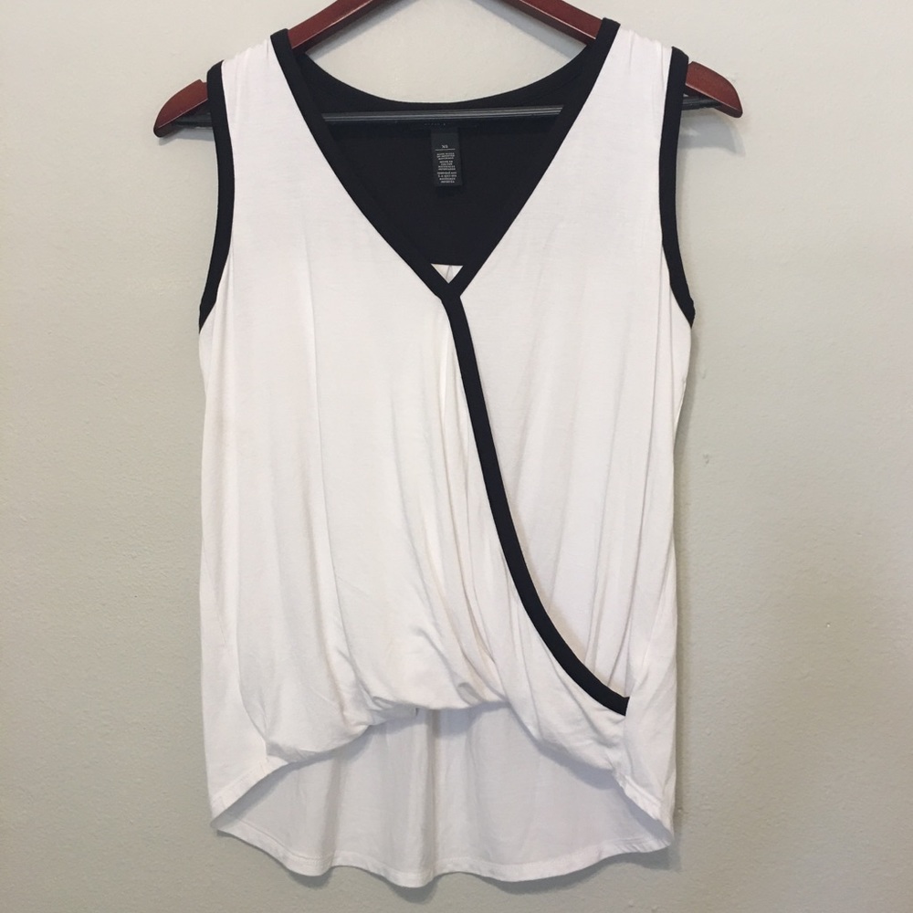 White House black market tunic